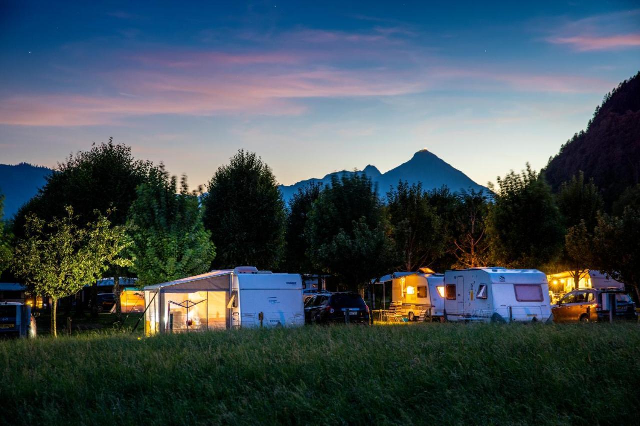 Camping Lazy Rancho - Eiger - Moench - Jungfrau - Интерлакен Екстериор снимка
